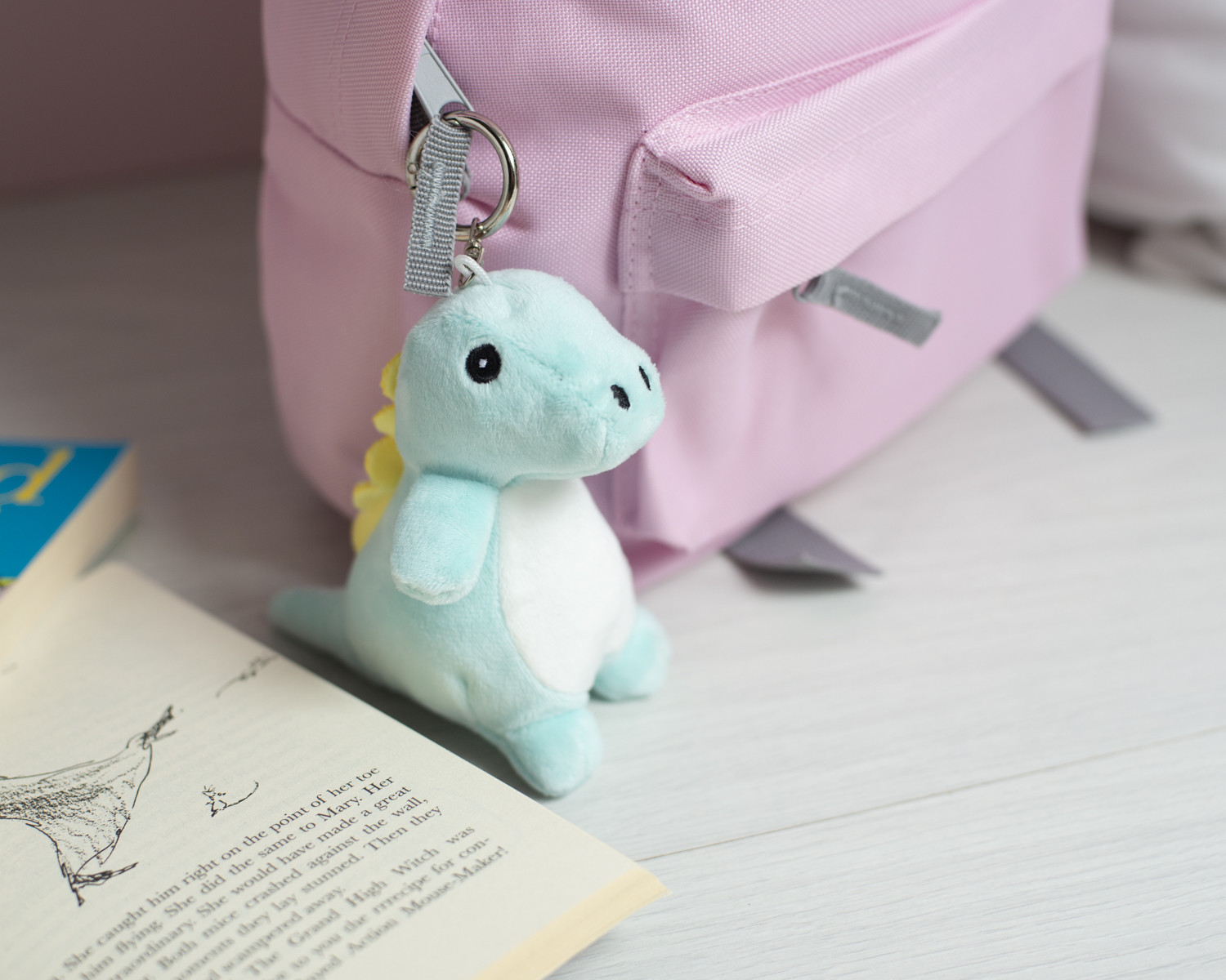 CHARACTER KEYRING